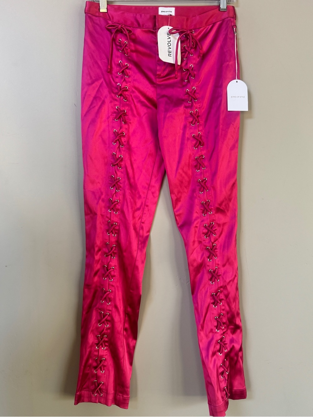NWT Song of Style Ewan Fuchsia Pink Satin Lace-Up Front Grommet cropped Pants XS - Picture 4 of 9